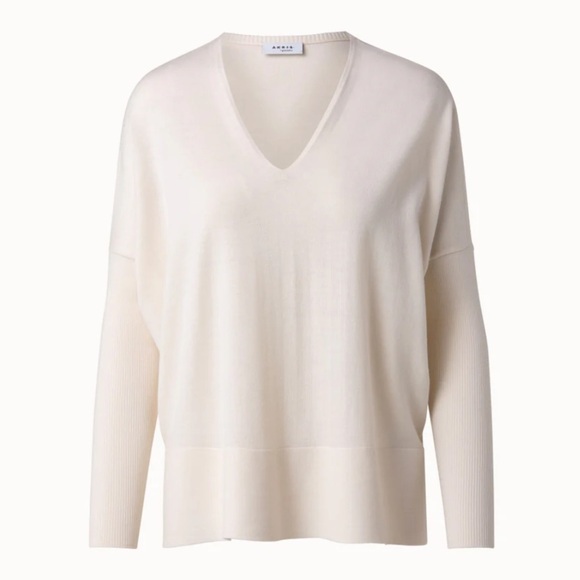 AKRIS Punto Virgin wool V neck Pullover Signature